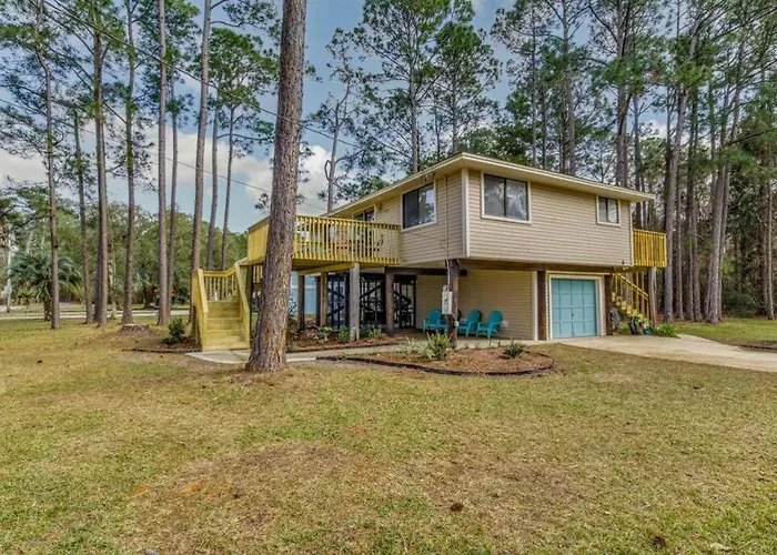 Woodsy Retreat, Steps To Bay - Hot Tub!